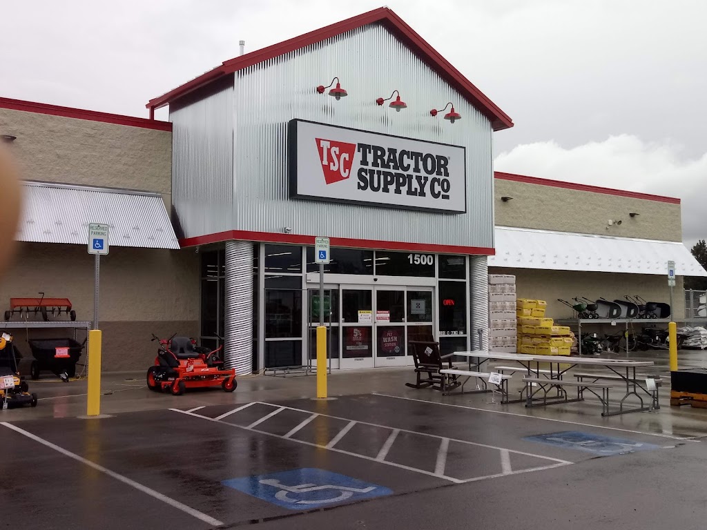 Tractor Supply Co. | 1500 W Main St, Middleton, ID 83644, USA | Phone: (208) 585-9800
