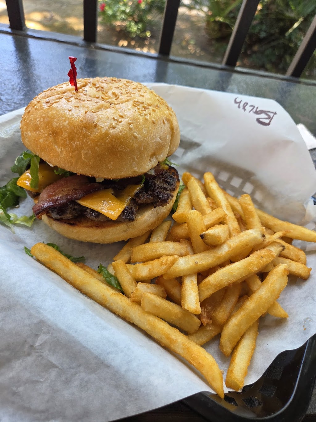 Taqueria Jalisco | 330 16th St, Sacramento, CA 95814, USA | Phone: (916) 446-4834