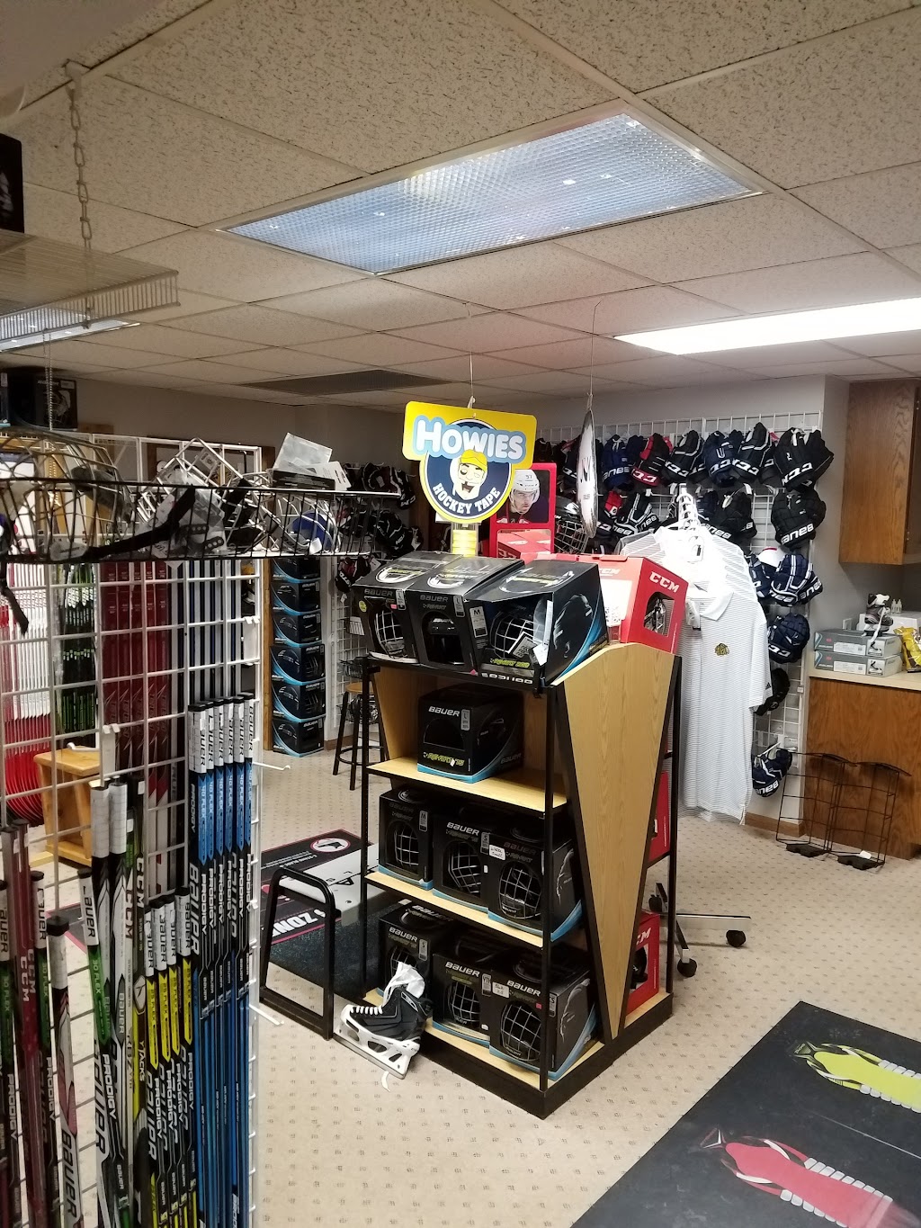 Hockey Locker | 2002 W Howard Ave, Milwaukee, WI 53221, USA | Phone: (414) 800-7585