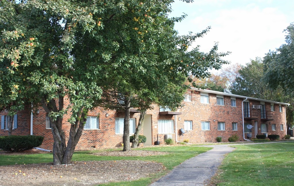 Arlington Apartments | 651 Schiller St, Sun Prairie, WI 53590, USA | Phone: (608) 667-4174