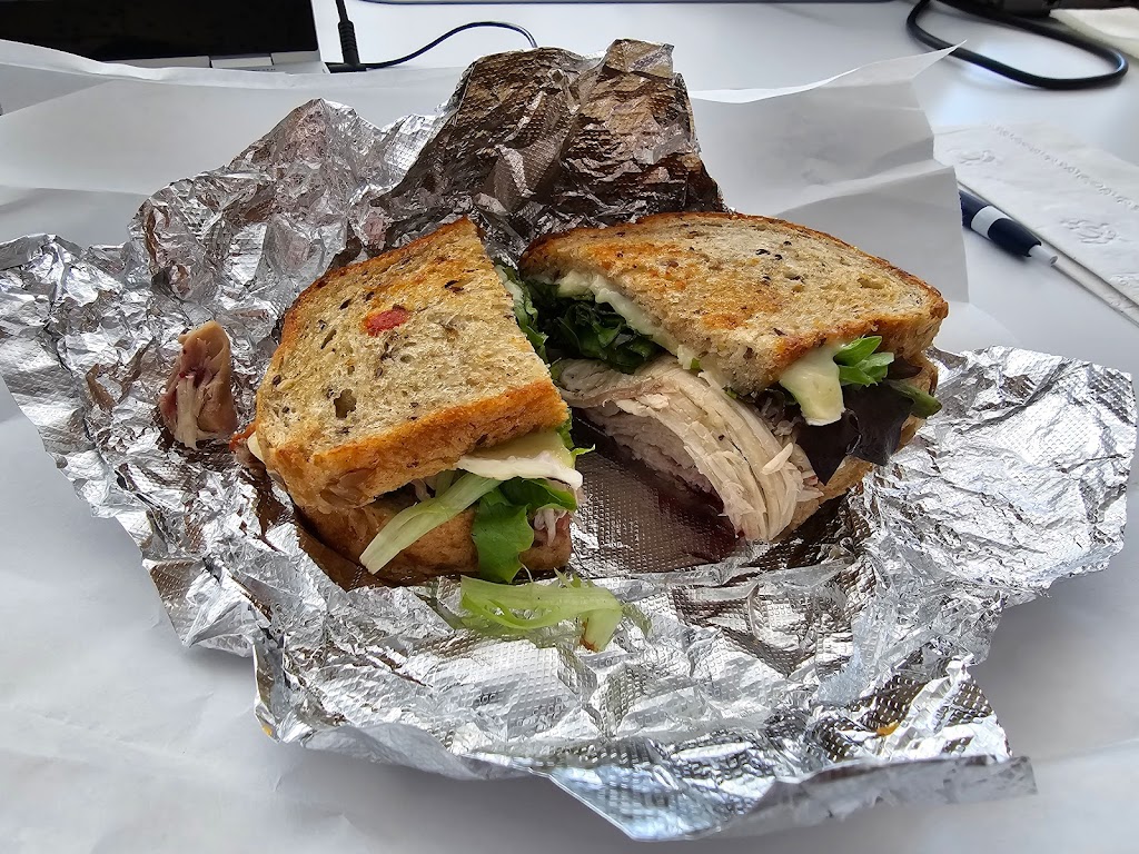 Earls Sandwiches | 2605 Wilson Blvd, Arlington, VA 22201, USA | Phone: (703) 248-0150