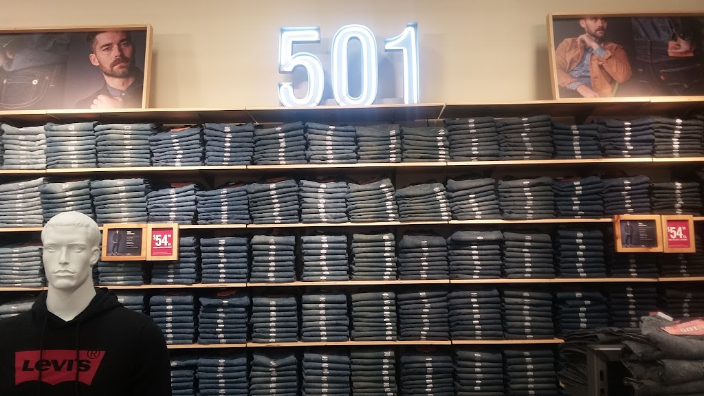 Levis Outlet Store | 300 Taylor Rd, Niagara-on-the-Lake, ON L0S 1J0, Canada | Phone: (289) 270-1938