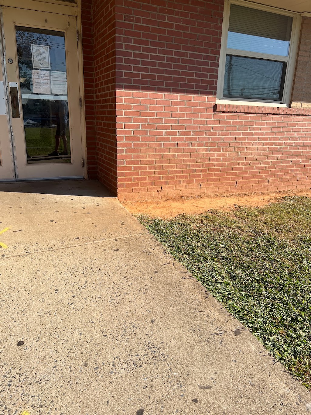 North Carolina DMV Drivers License Office 2560 W Franklin Blvd