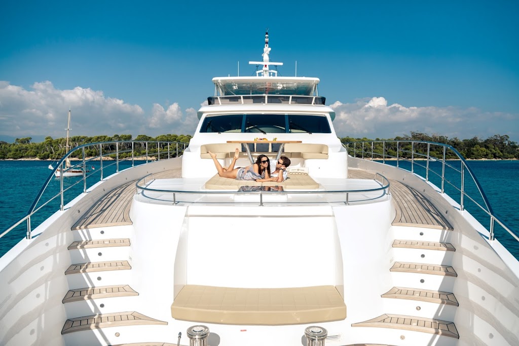 Majesty Yachts USA | 801 Seabreeze Blvd Suite G, Fort Lauderdale, FL 33316, USA | Phone: (954) 625-3789