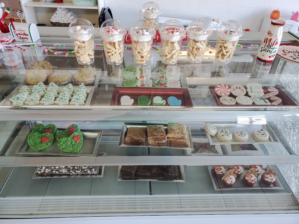 Wildflour Cake Boutique | 223 S Comanche Ave, Bartlesville, OK 74003, USA | Phone: (918) 914-1945