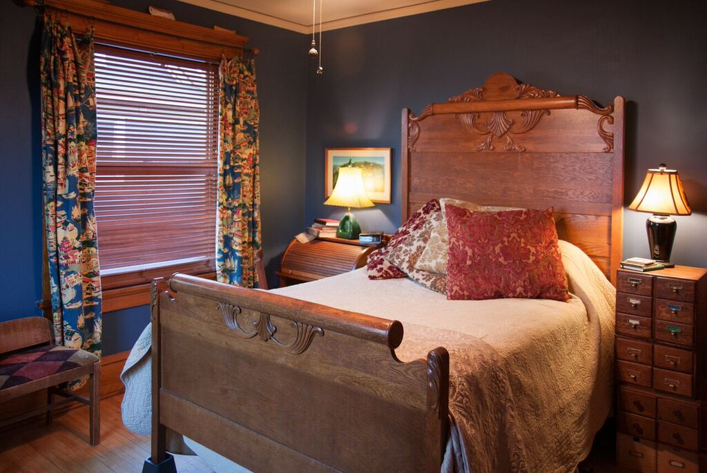 Como Lake B&B | 1205 W Como Blvd, St Paul, MN 55103, USA | Phone: (651) 402-7930