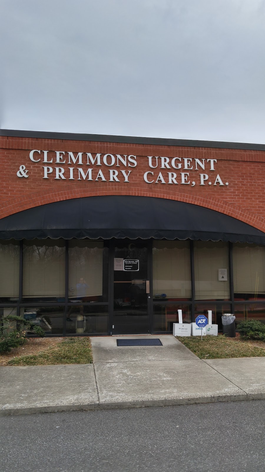 Clemmons Urgent & Primary Care | 2245 Lewisville Clemmons Rd C, Clemmons, NC 27012, USA | Phone: (336) 712-8225