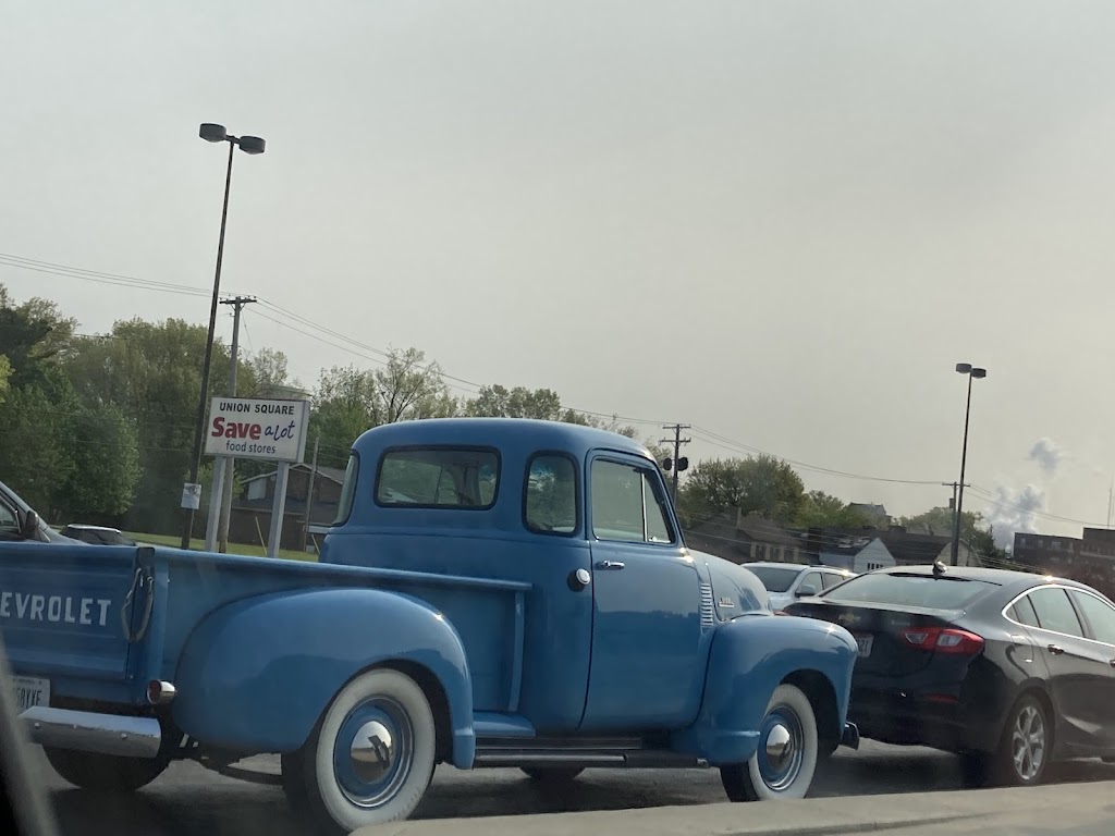 Union Square Plaza | 667 Gypsy Ln, Youngstown, OH 44505, USA | Phone: (330) 746-4621