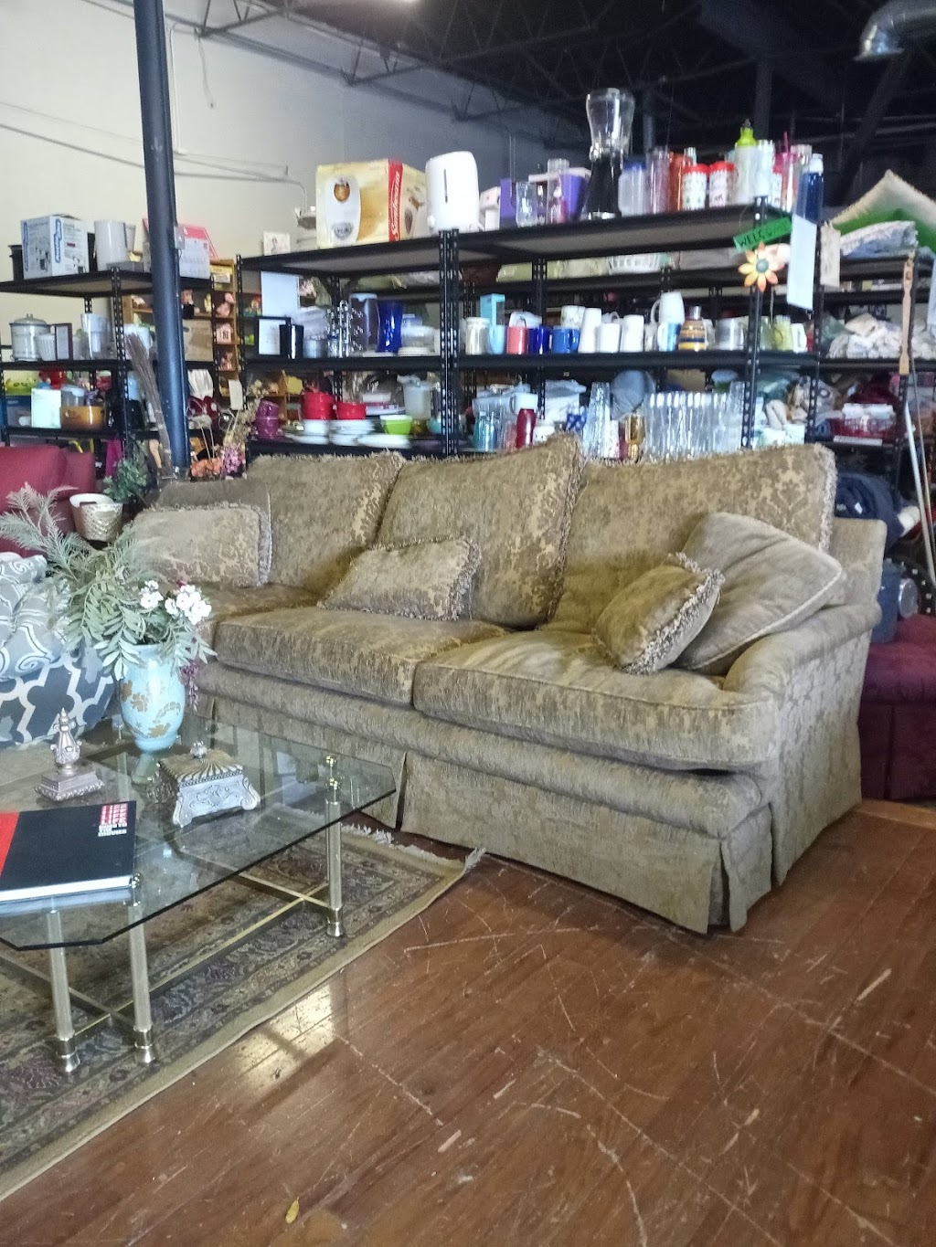 Simply Grace Thrift Store | 580 W Arapaho Rd Suite 199, Richardson, TX 75080, USA | Phone: (972) 685-4030