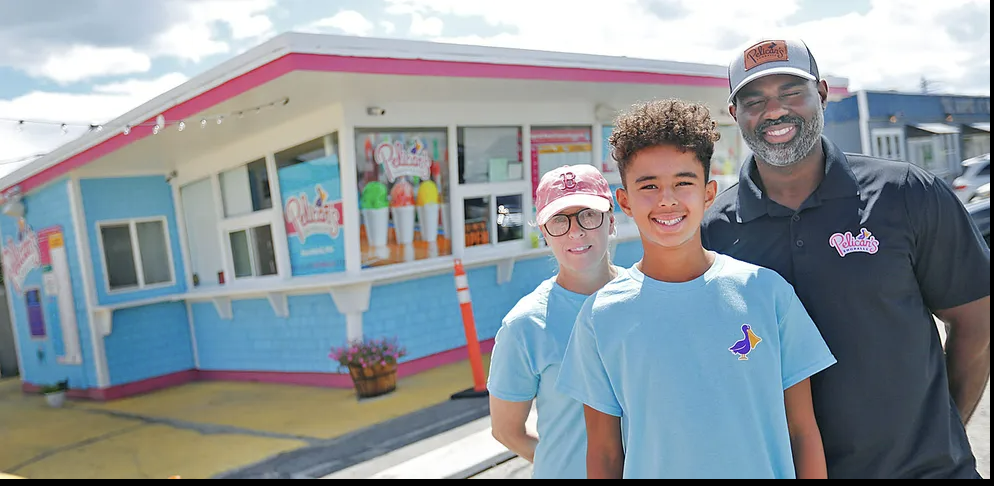 Pelicans Snoballs | 17 Dyke Rd, Marshfield, MA 02050, USA | Phone: (781) 882-1006