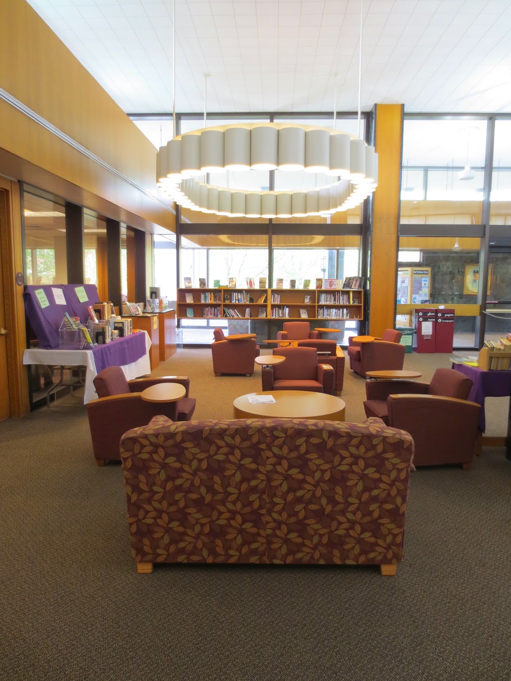 Jennie King Mellon Library | Chatham University, Woodland Rd, Pittsburgh, PA 15232, USA | Phone: (412) 365-1670