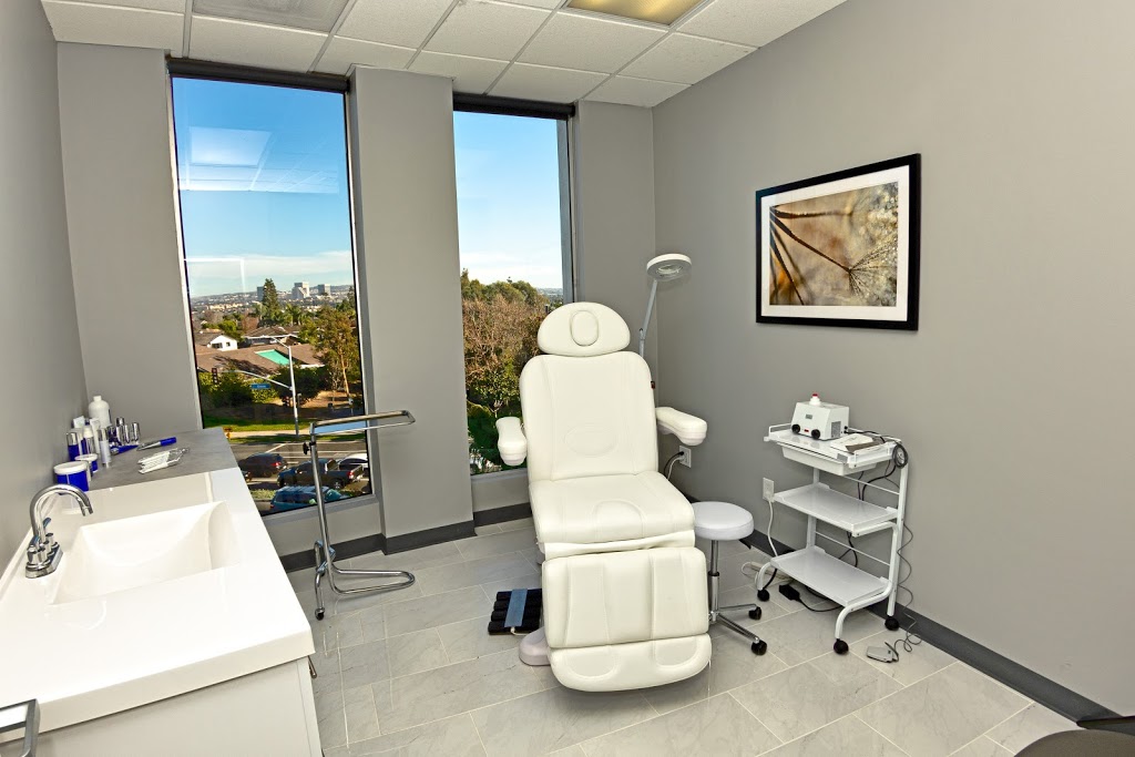 Beyond Regenerative Medicine & Aesthetics | 1501 Westcliff Dr Suite #301, Newport Beach, CA 92660 | Phone: (949) 979-7100