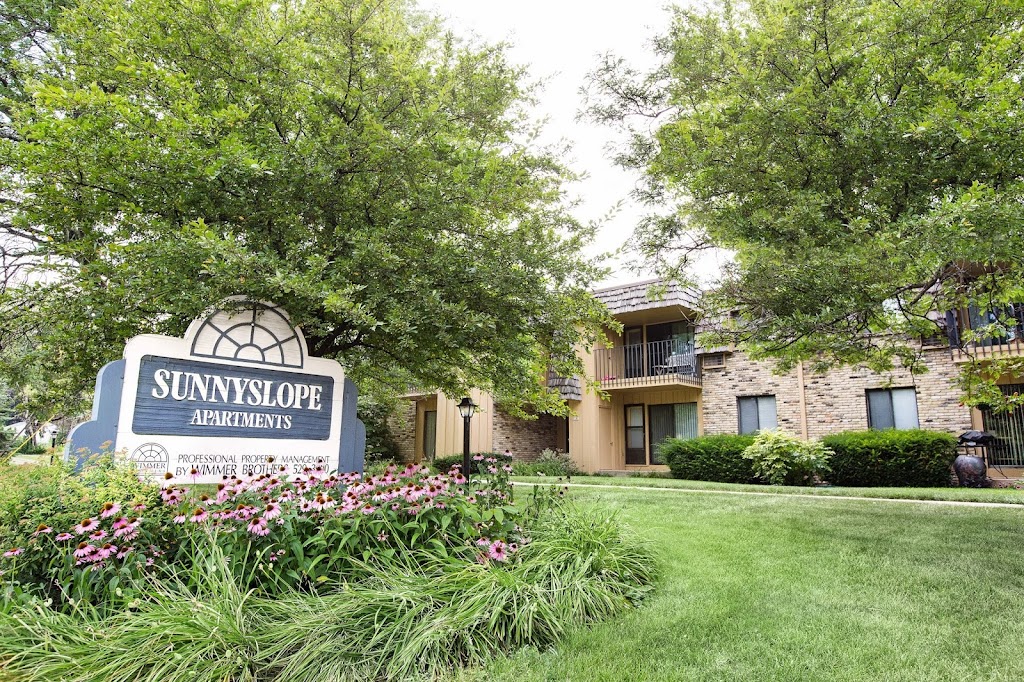 Sunnyslope Apartments | 1501 S Sunny Slope Rd #7, New Berlin, WI 53151, USA | Phone: (262) 239-7814