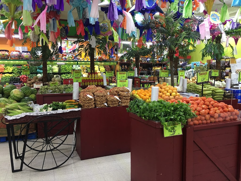 El Mercadito | 100 W Pioneer Pkwy #138, Arlington, TX 76010, USA | Phone: (817) 801-8702