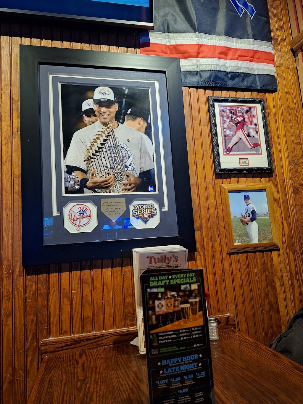 Tullys Good Times Batavia | 522 E Main St, Batavia, NY 14020, USA | Phone: (585) 343-9030