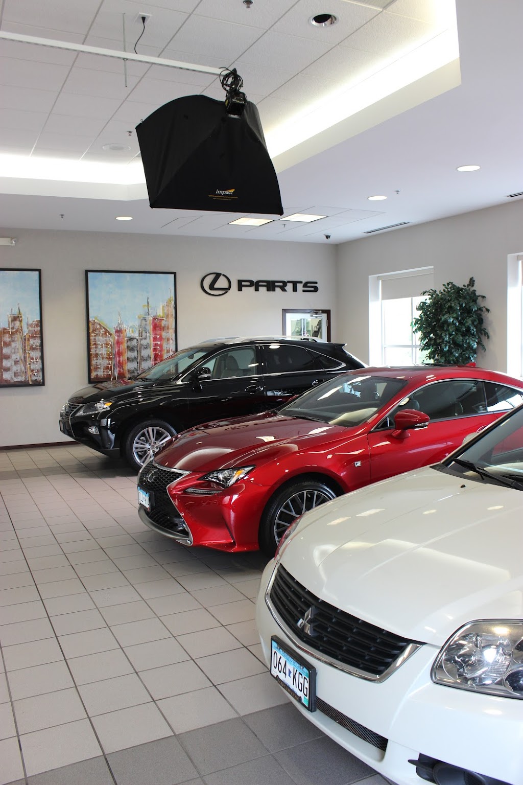 Lexus of Maplewood | 3000 US-61, Maplewood, MN 55109, USA | Phone: (651) 724-9742