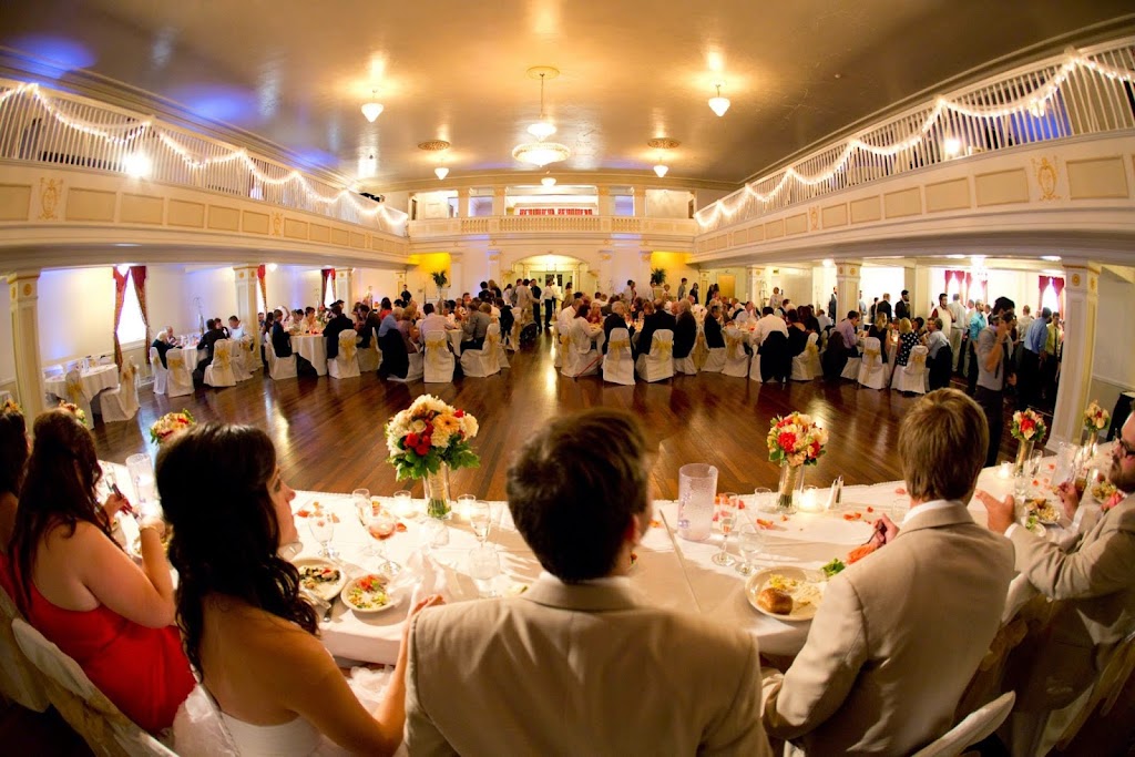 Lafayette Grande Banquet Facility - Traveling Chef Catering | 1 Lafayette St, Pontiac, MI 48342, USA | Phone: (248) 334-6999