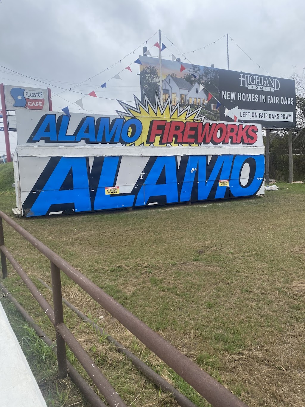 Alamo Fireworks Stand | 28481 I-10, Boerne, TX 78006, USA | Phone: (210) 667-1106