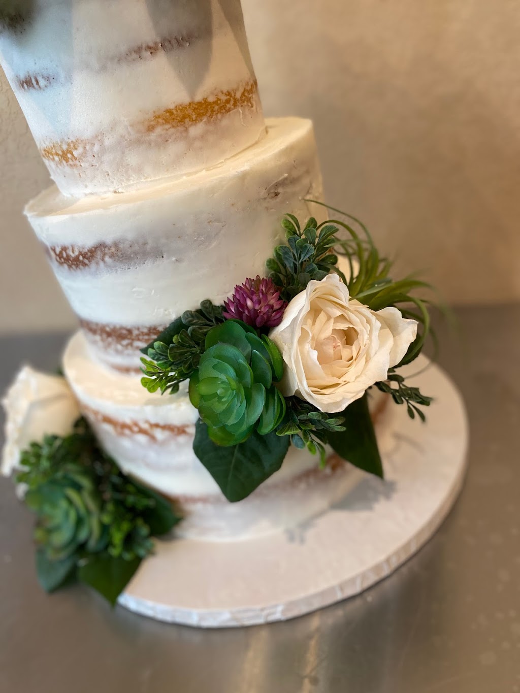 Cakes By Danielle- All About The Cake | 1050 Carolyn Cove, New Braunfels, TX 78130, USA | Phone: (817) 821-5107