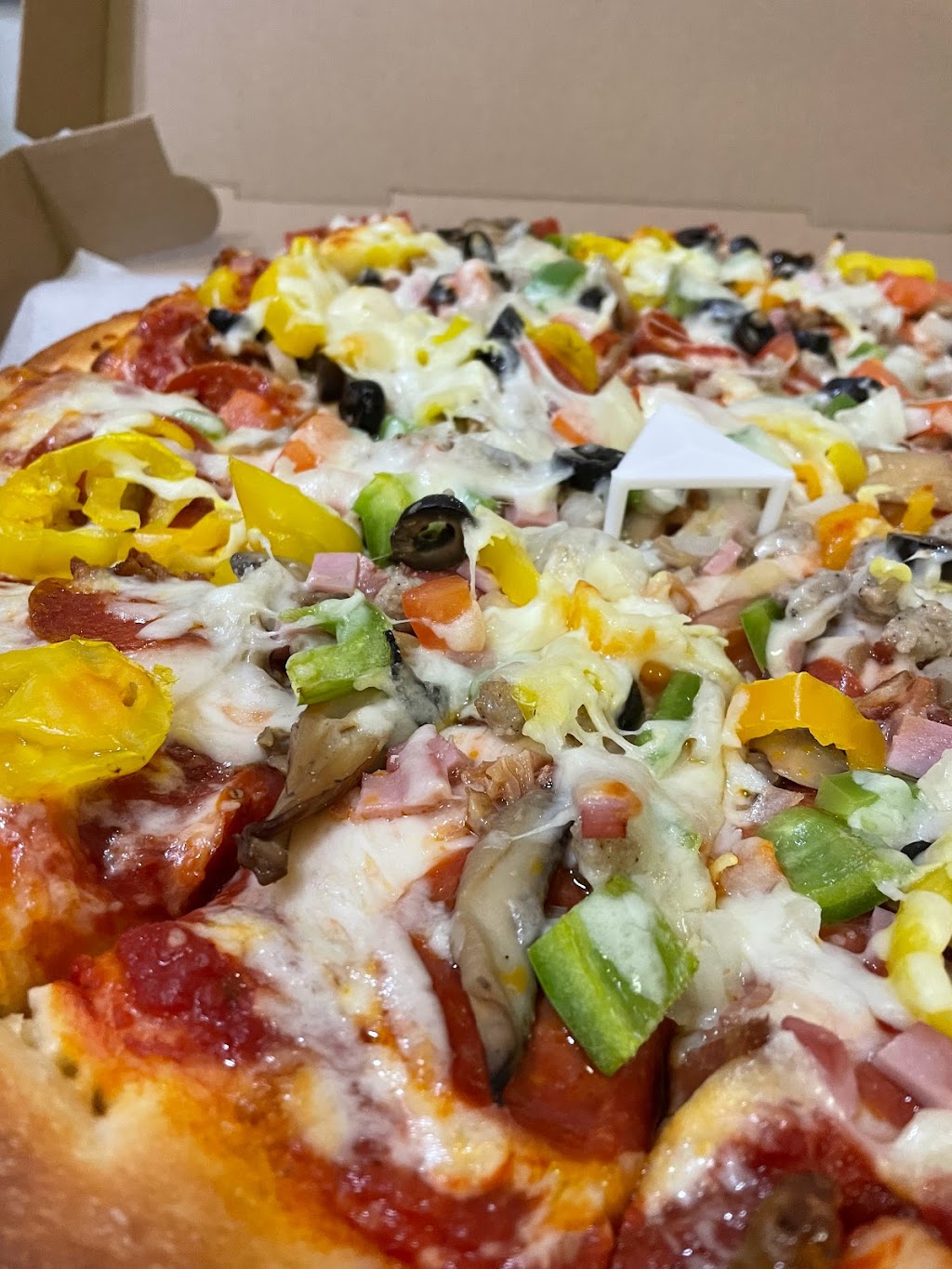 Pizza Gurus | 16 E Main St, Brocton, NY 14716, USA | Phone: (716) 230-4004