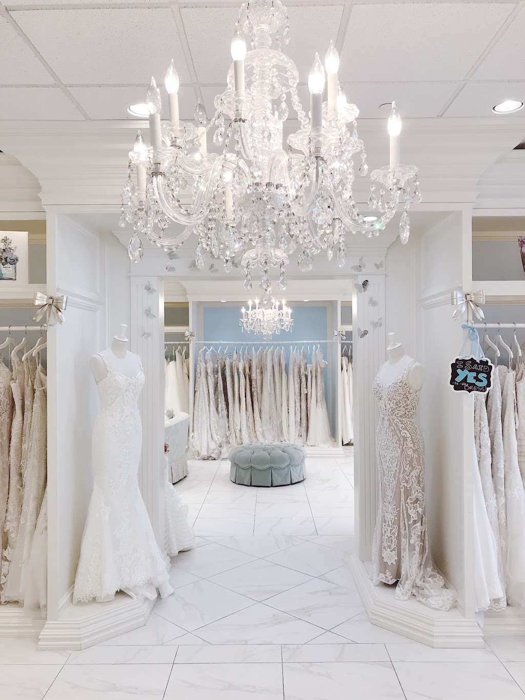 La Belle Mariee Bridal | 14 Summit Square Shopping Center, Langhorne, PA 19047, USA | Phone: (215) 860-6400