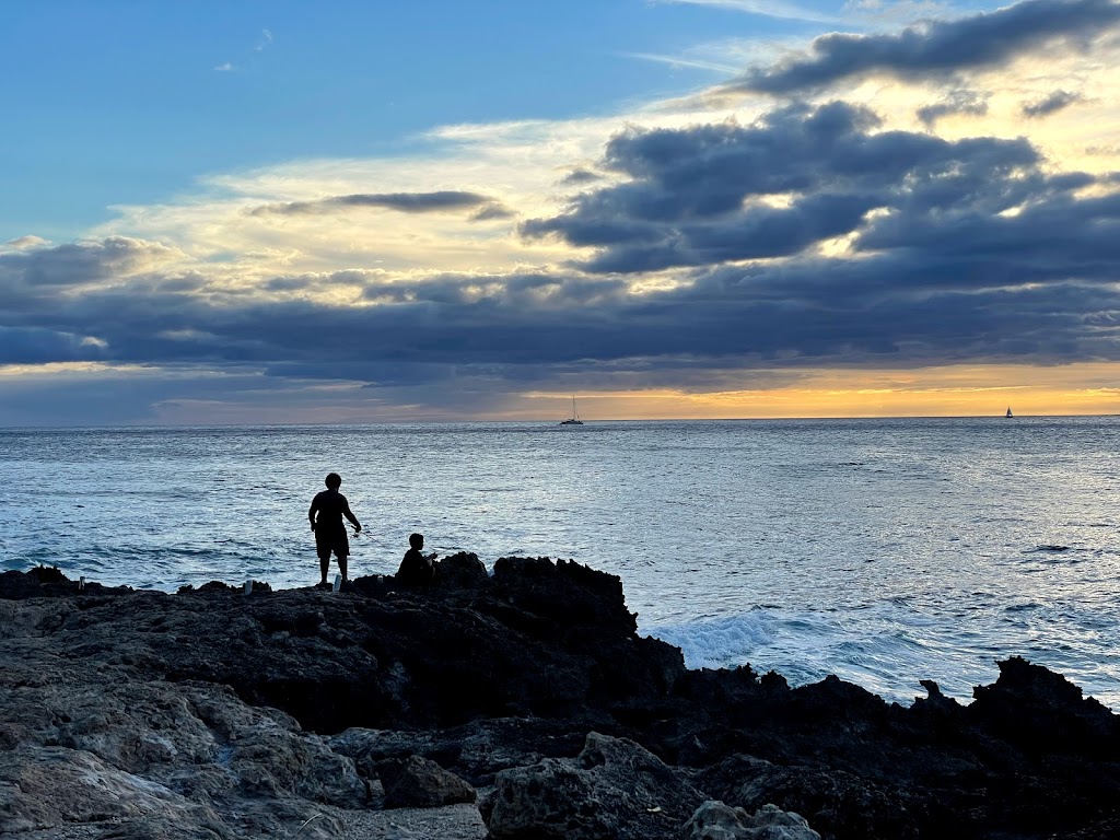 Makaha Beach Cabanas | 84-965 Farrington Hwy, Waianae, HI 96792, USA | Phone: (808) 215-6886