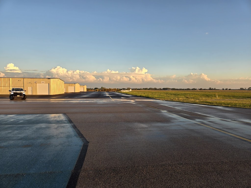 Caddo Mills Airport (7F3) | 4246 N FM1565, Caddo Mills, TX 75135, USA | Phone: (903) 527-3116