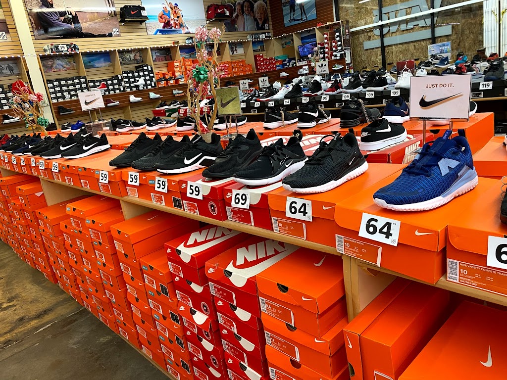 Shoe City Long Beach | 4170 E Willow St, Long Beach, CA 90815, USA | Phone: (562) 498-3400