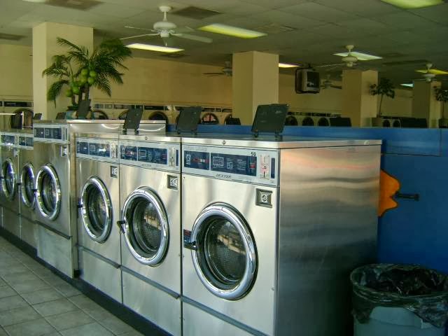 Super Wash Center | 844 S Carrier Pkwy, Grand Prairie, TX 75051, USA | Phone: (469) 563-2674