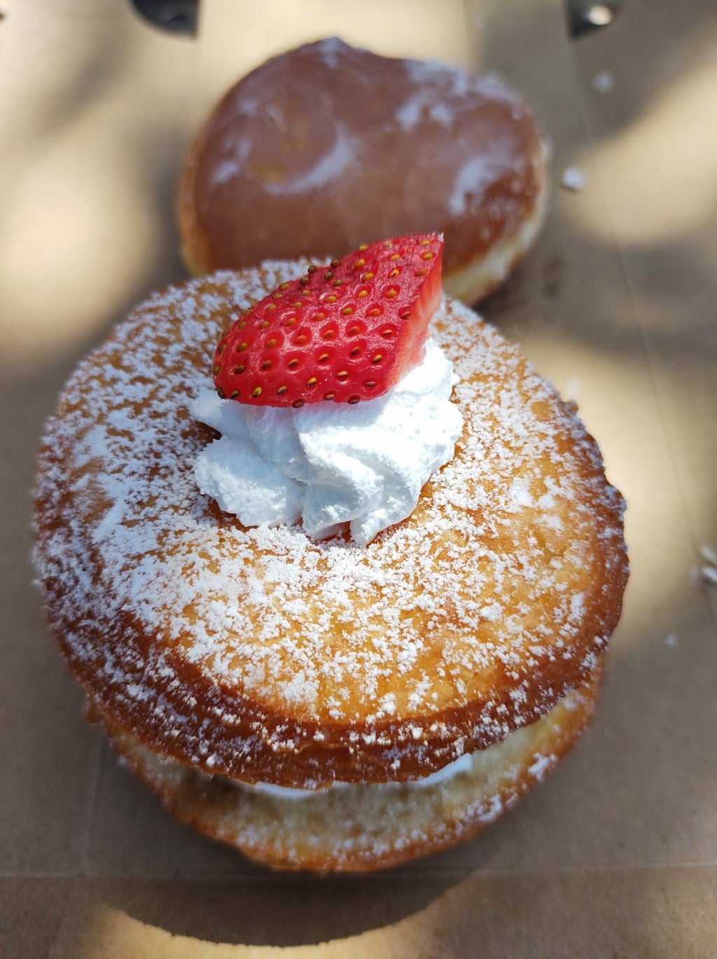 Mags Donut & Bakery | 18048 Culver Dr, Irvine, CA 92612, USA | Phone: (949) 786-1955