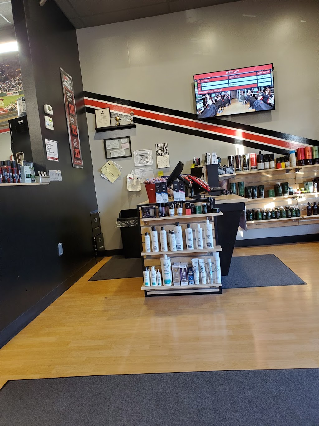 Sport Clips Haircuts of Lincoln - Pine Lake Rd. | 1631 Pine Lake Rd Suite 5, Lincoln, NE 68512, USA | Phone: (402) 421-7007