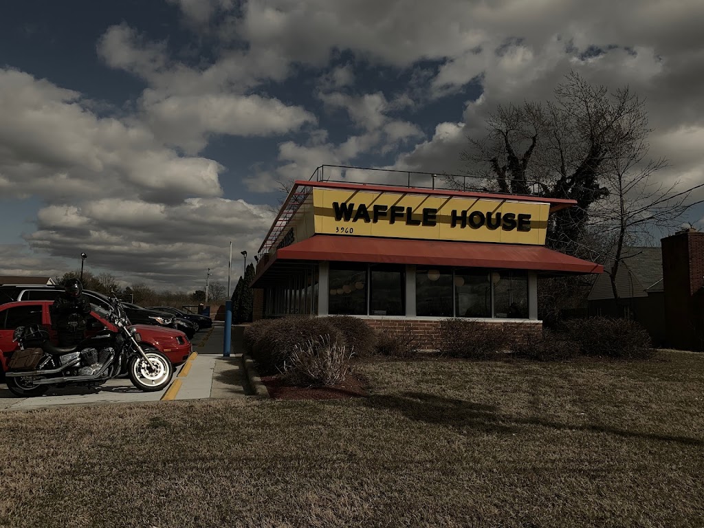 Waffle House | 3960 S High St, Columbus, OH 43207, USA | Phone: (614) 409-2721