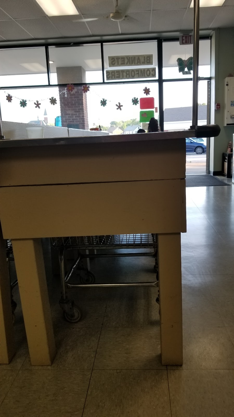 Walpole Launderette | 893 Main St, Walpole, MA 02081, USA | Phone: (508) 668-5300