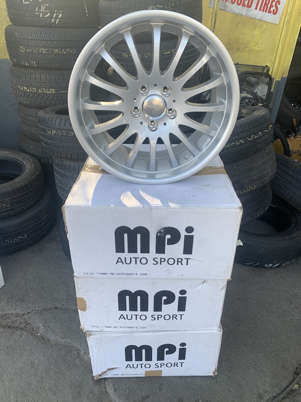 KINGS4 Tires | 11660 Bartlett Ave, Adelanto, CA 92301, USA | Phone: (760) 523-1310