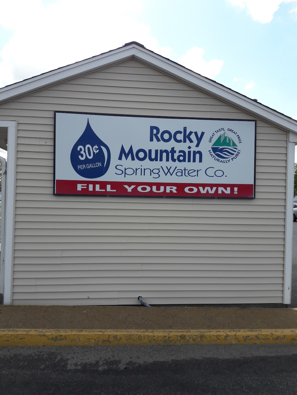 Rocky Mountain Spring Water Dispenser | 283-285 Armistice Blvd, Pawtucket, RI 02861, USA | Phone: (888) 960-5500