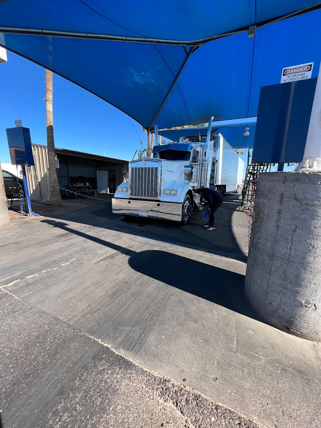 Blue Beacon Truck Wash of Casa Grande, AZ | 5245 N Sunland Gin Rd, Eloy, AZ 85131, USA | Phone: (520) 426-9362