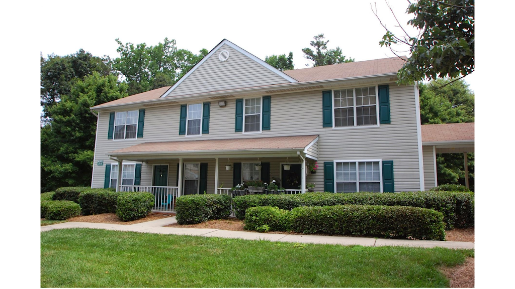 Parkview Apartments | 350 Commerce Centre Dr, Huntersville, NC 28078 | Phone: (704) 272-2522