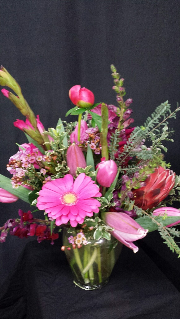 Gregory and Company Galleria Florist | 18900 W Bluemound Rd # 127, Brookfield, WI 53045, USA | Phone: (262) 827-8747