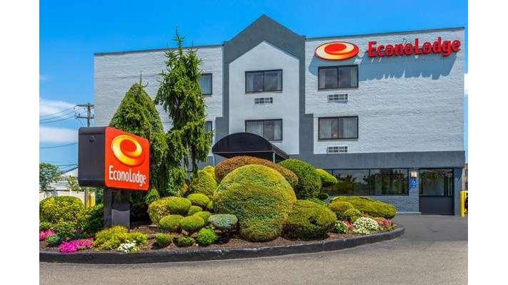 Econo Lodge | 429 Duffy Ave, Hicksville, NY 11801, USA | Phone: (516) 433-3900