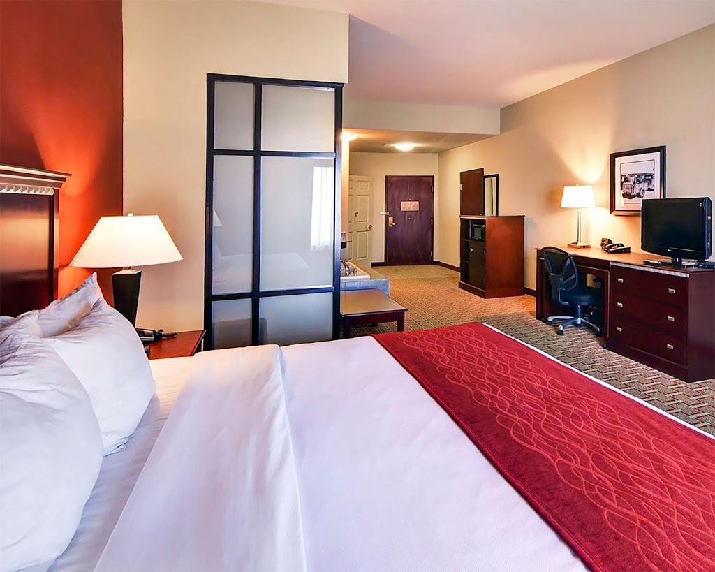 Comfort Suites at Lake Worth | 5825 Quebec St, Fort Worth, TX 76135, USA | Phone: (817) 237-2300