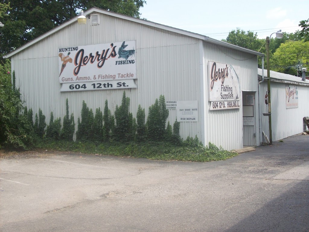 Jerrys Tackle and Guns | 604 12th St, Highland, IL 62249, USA | Phone: (618) 654-3235