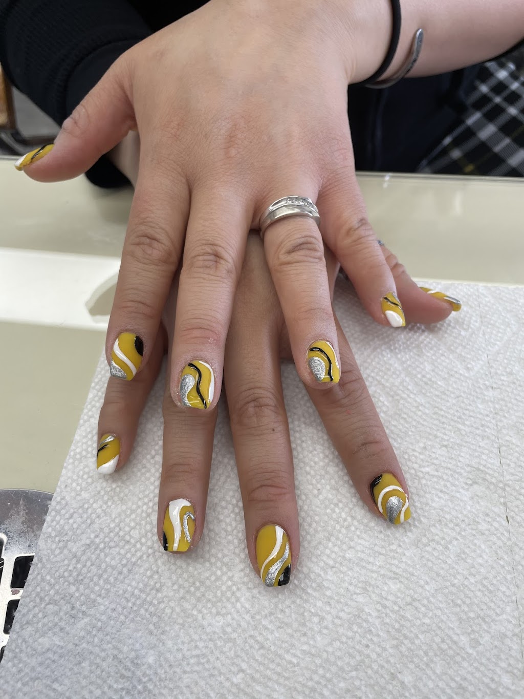 New Juns Nails | 45-76BellBlvd, Bayside, NY 11361 | Phone: (718) 423-1234