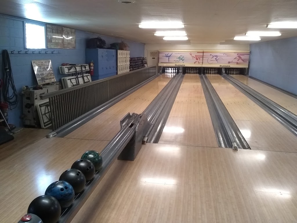 Cedar Grove Bowling Lanes | 405 4th St, Cedar Grove, IN 47016, USA | Phone: (765) 647-6240