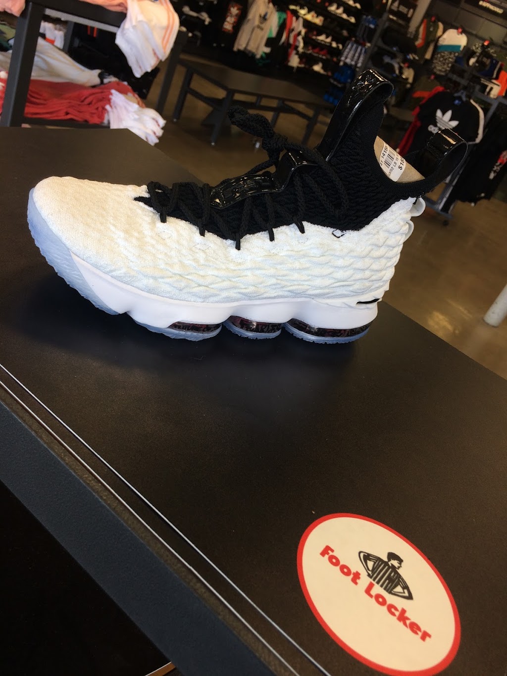 Foot Locker | 15015 8 Mile Rd, Eastpointe, MI 48021, USA | Phone: (586) 445-0514