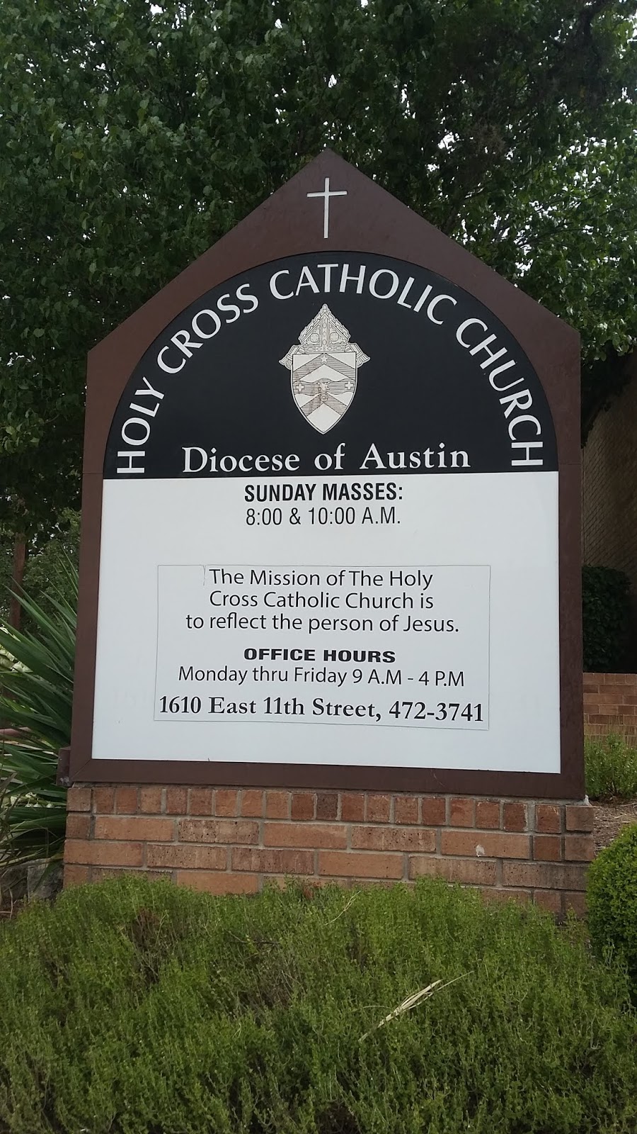 Holy Cross Catholic Church | 1610 E 11th St, Austin, TX 78702, USA | Phone: (512) 472-3741