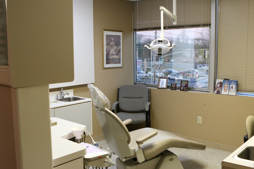 Dental Symmetry | 1097 Old Country Rd #209, Plainview, NY 11803, USA | Phone: (516) 931-2290