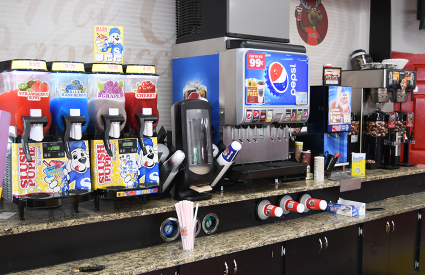 Mickey Mart | 704 N Main St, Wellington, OH 44090, USA | Phone: (440) 647-9400