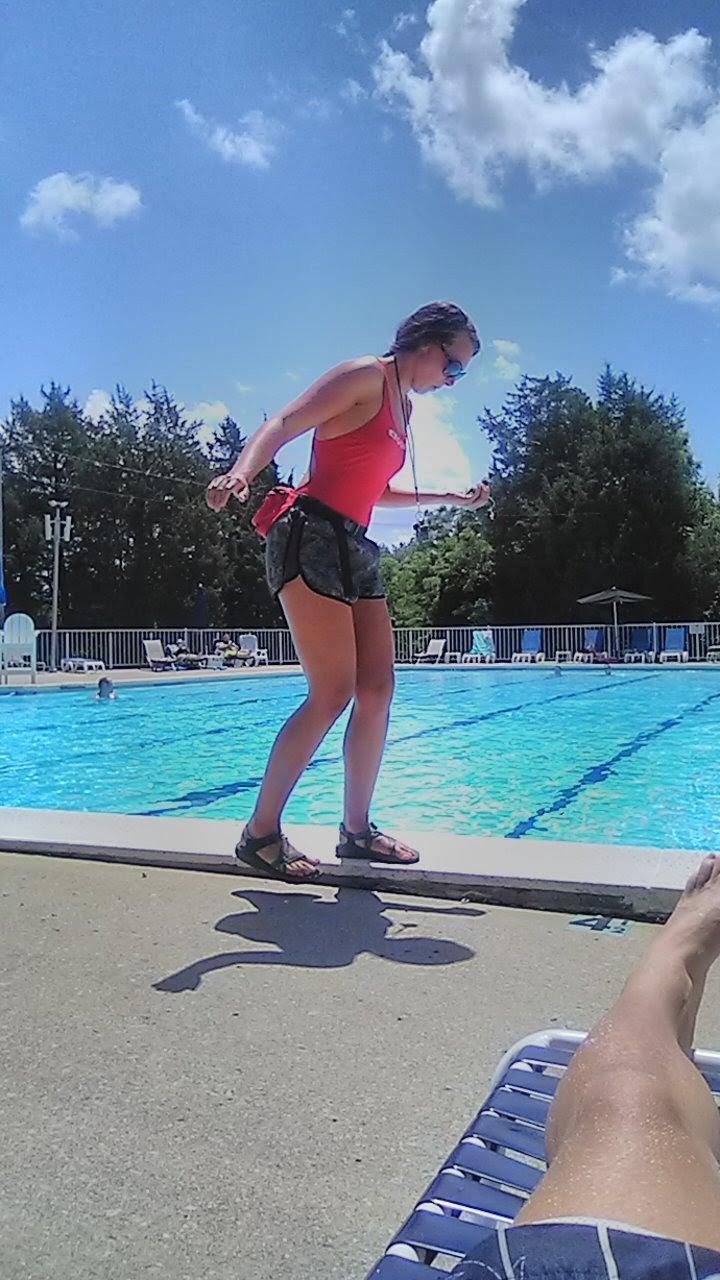 Doe Valley Swim & Tennis Club | 3306 Doe Valley Pkwy, Brandenburg, KY 40108, USA | Phone: (270) 422-3981