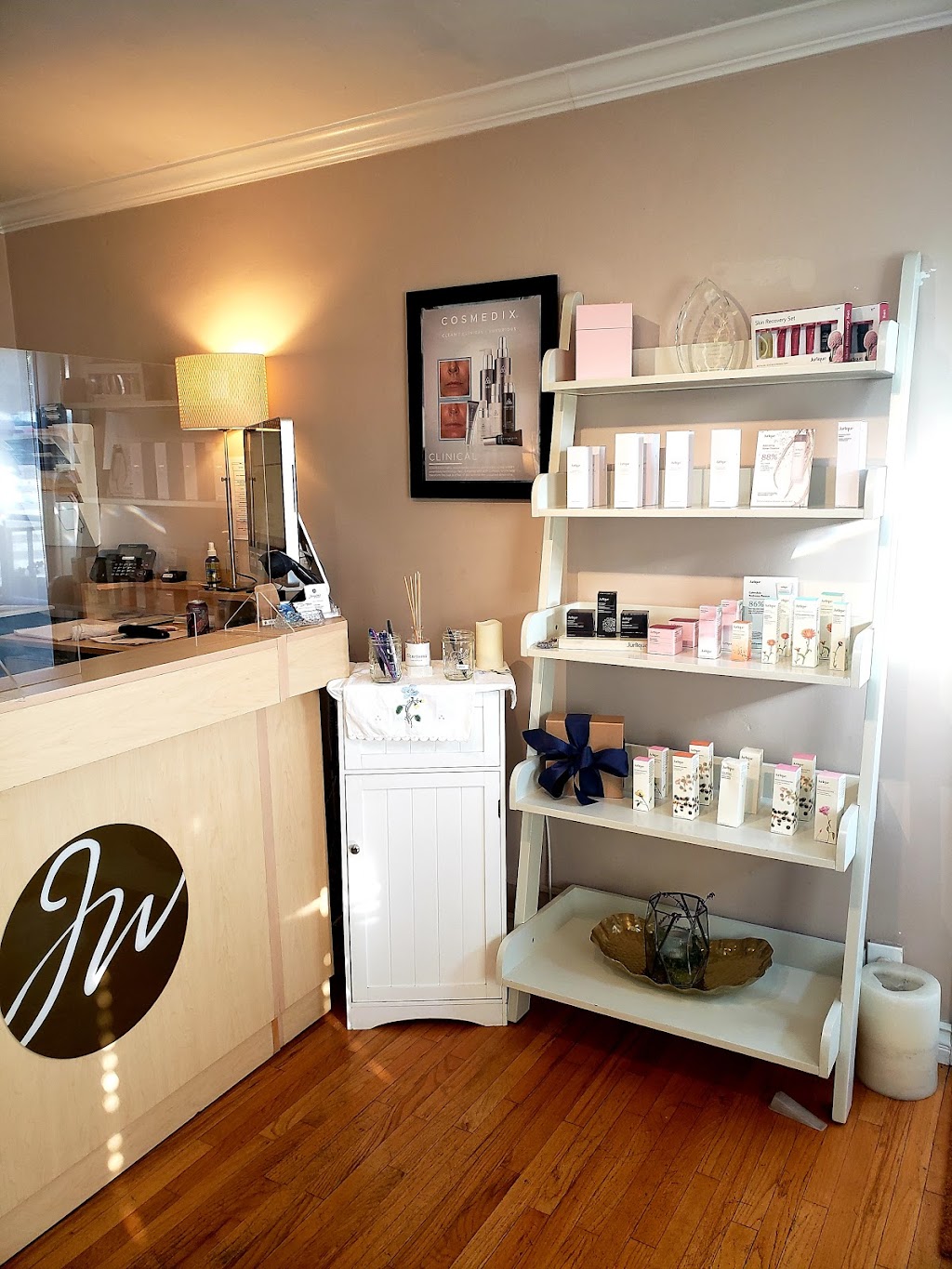 Jenny Wax Skincare | 1619 1/2 Montana Ave Suite A, Santa Monica, CA 90403, USA | Phone: (310) 393-2560