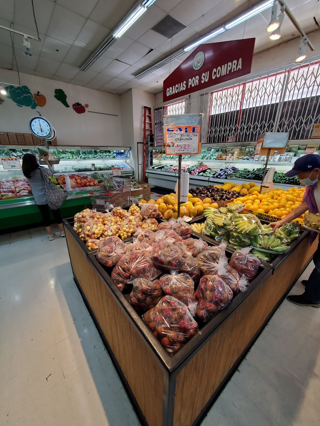 Hoa Binh Pomona Super Market | 1093 E Holt Ave, Pomona, CA 91767 | Phone: (909) 629-5080